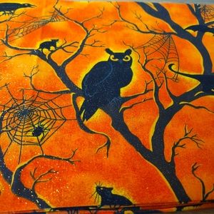 Halloween table runner